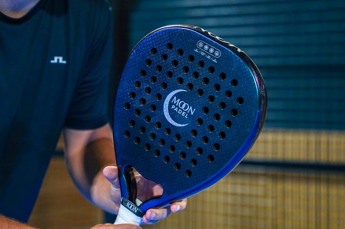 Supernova racket close-up detail, alternate